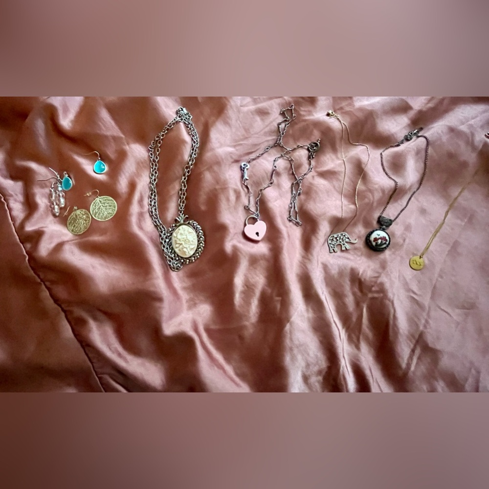 Lot of jewelry classic can be dressed up can be worn daily
